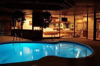 Sybaris Pool Suites Mequon Brown Deer Esterno foto