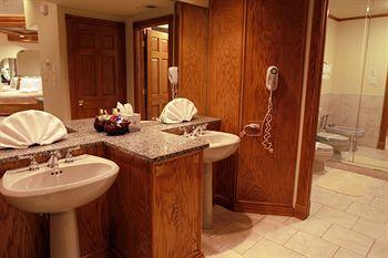 Sybaris Pool Suites Mequon Brown Deer Esterno foto
